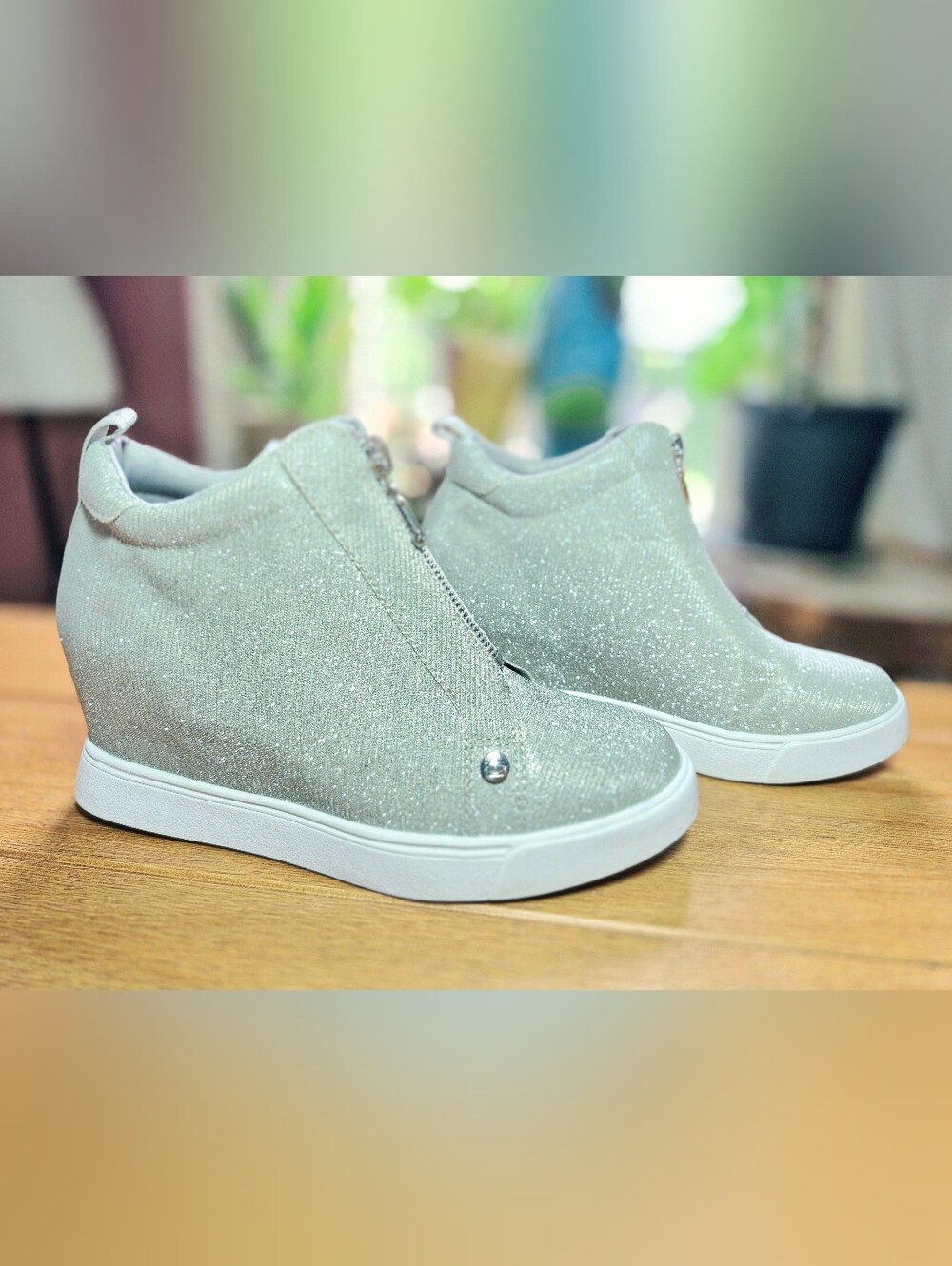 Juicy Couture Joanz Wedge Sneakers -‎ Size 7